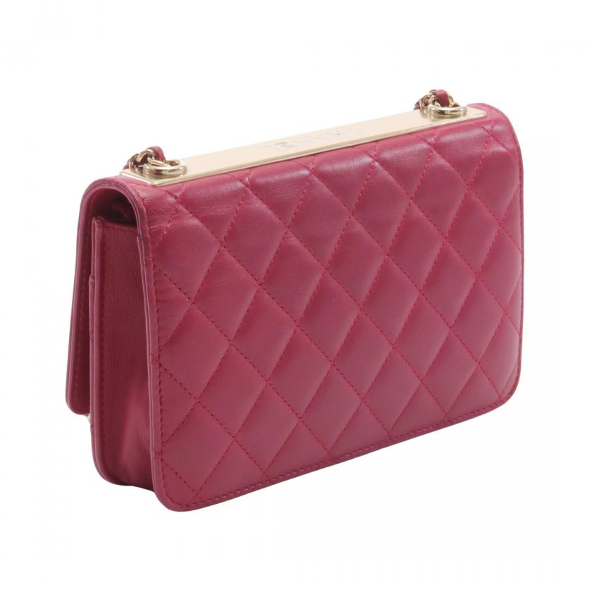 Chanel Quilted Trendy CC Wallet On Chain - ShopShops