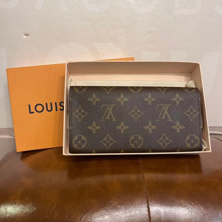 Louis Vuitton Wallet With Box - ShopShops