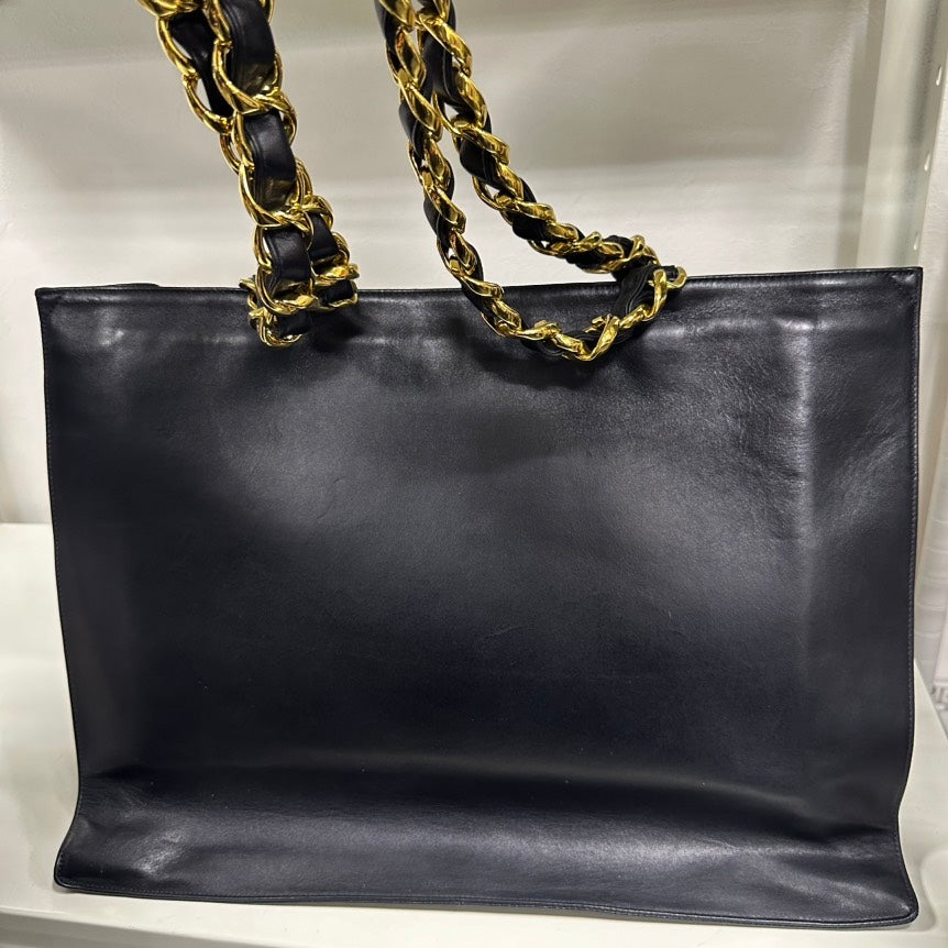 Preloved Chanel Chain Tote Bag 8900 - ShopShops