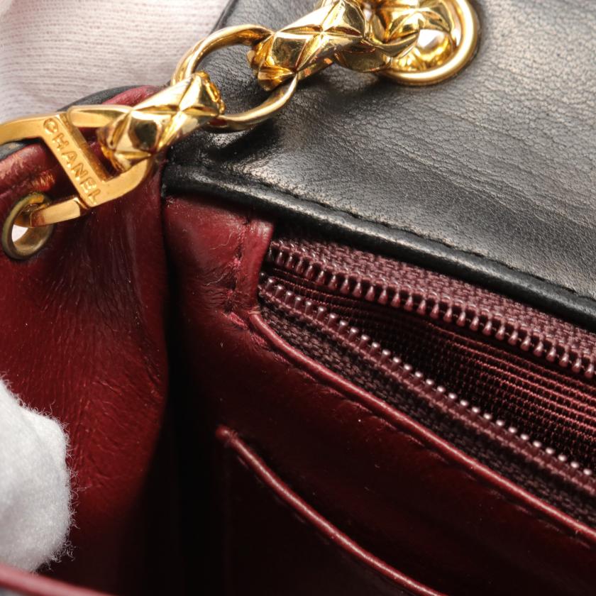 Chanel Mini Matelasse Chain Shoulder Bag Lambskin Black Gold Hardware 880182 - ShopShops