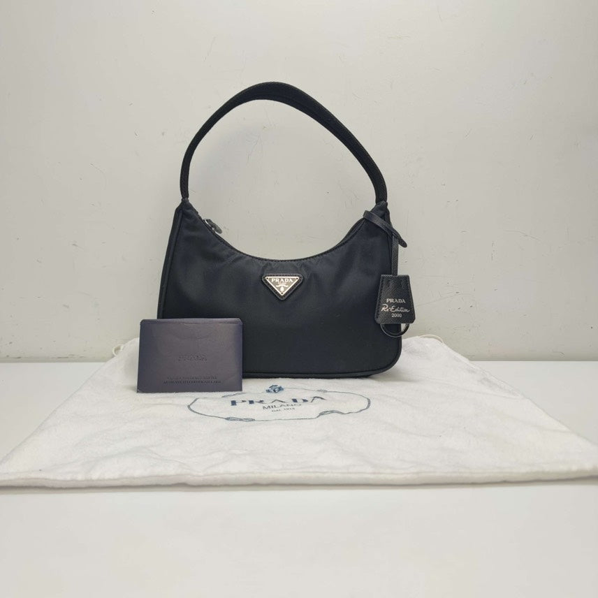 Preloved Prada Hobo Bag 3424 - ShopShops