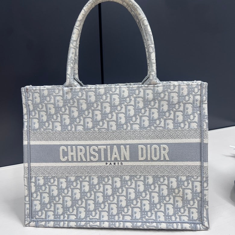 Pre-Loved Dior Canvas Tote Bag 2063 - ShopShops