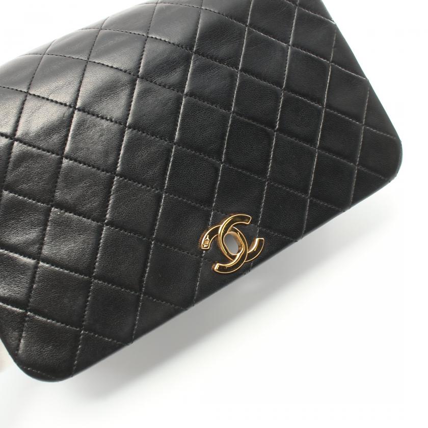 Chanel Matelasse Full Flap Chain Shoulder Bag Lambskin 885727 - ShopShops