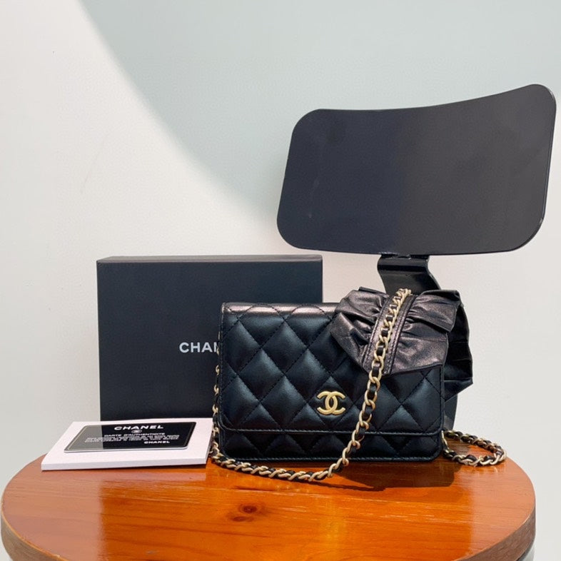 Preloved Chanel Cardholder on Chain Bag - ShopShops