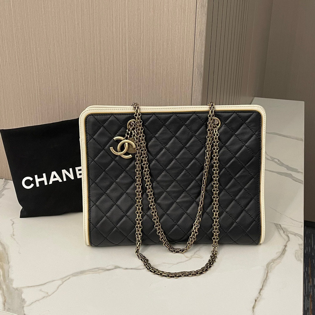 Chanel Tote Bag, Elegant and Comfortable, 17xxxxxx Purchased in 2013 - ShopShops