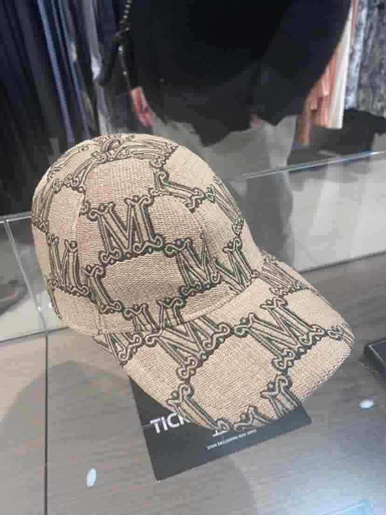 Max Mara beige M logo baseball hat Size：58 - ShopShops