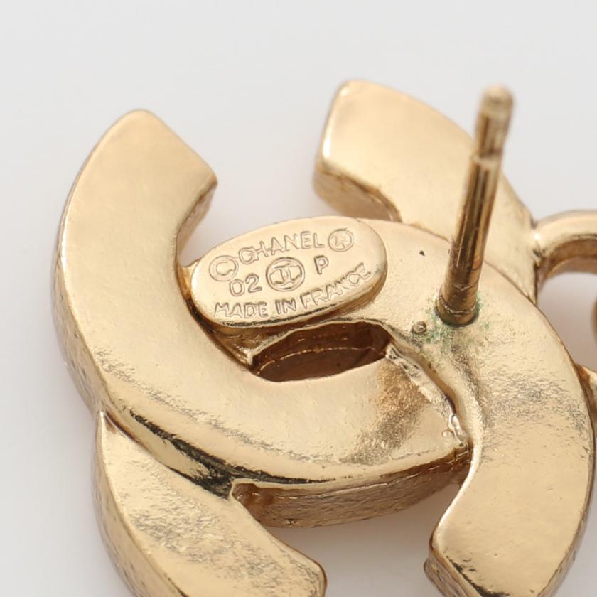 Chanel Matelasse Bag Earrings Gp Gold Swing 02p 872584 - ShopShops